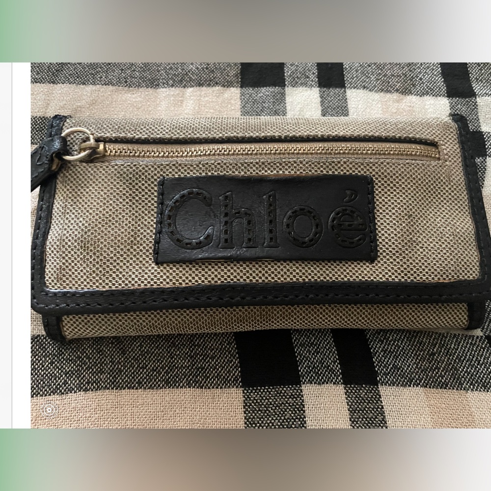 *Authentic* Chloe Black and Tan Women's Bag. A little Imperfections. Still Cute👌